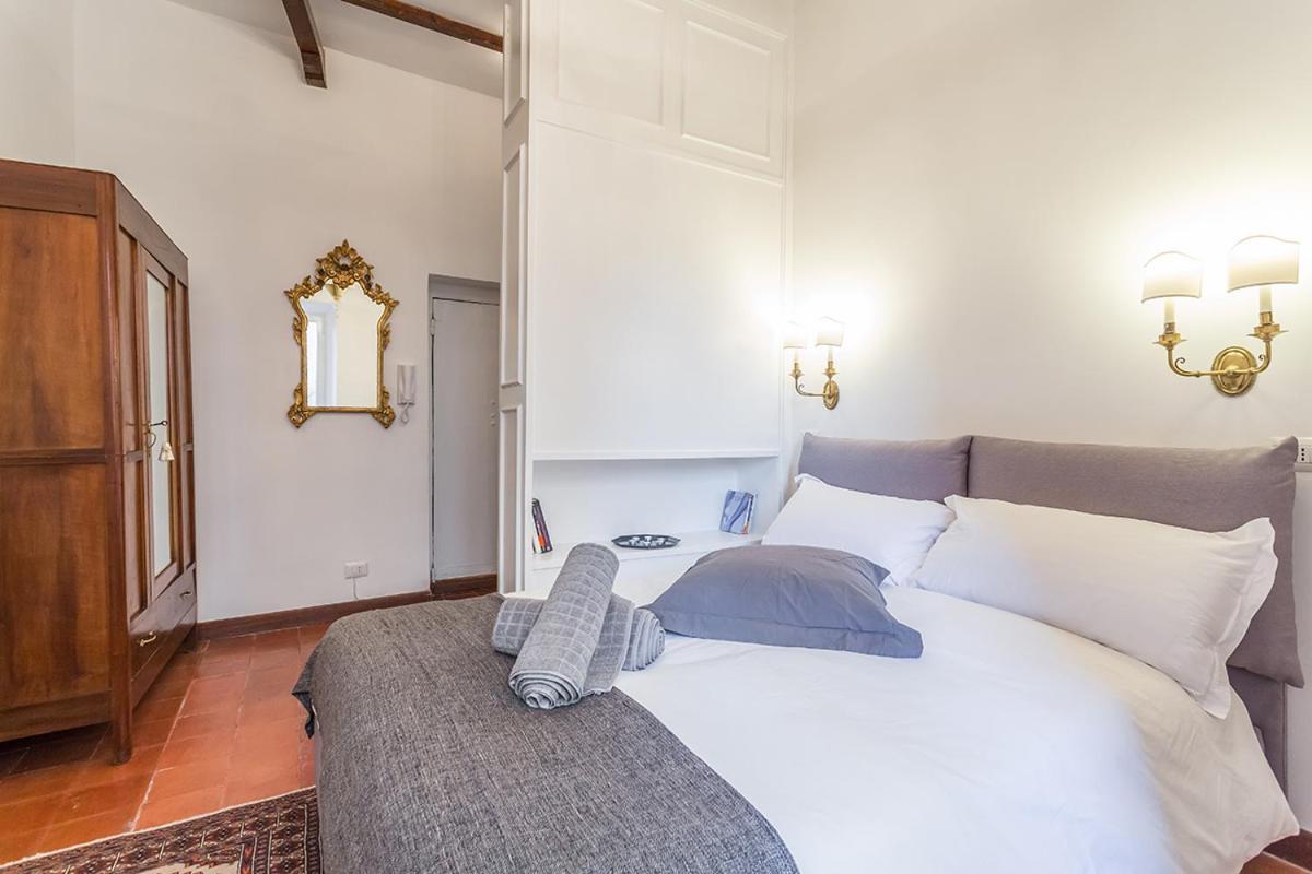 Sora Menica Twin Apartment Rome Bagian luar foto